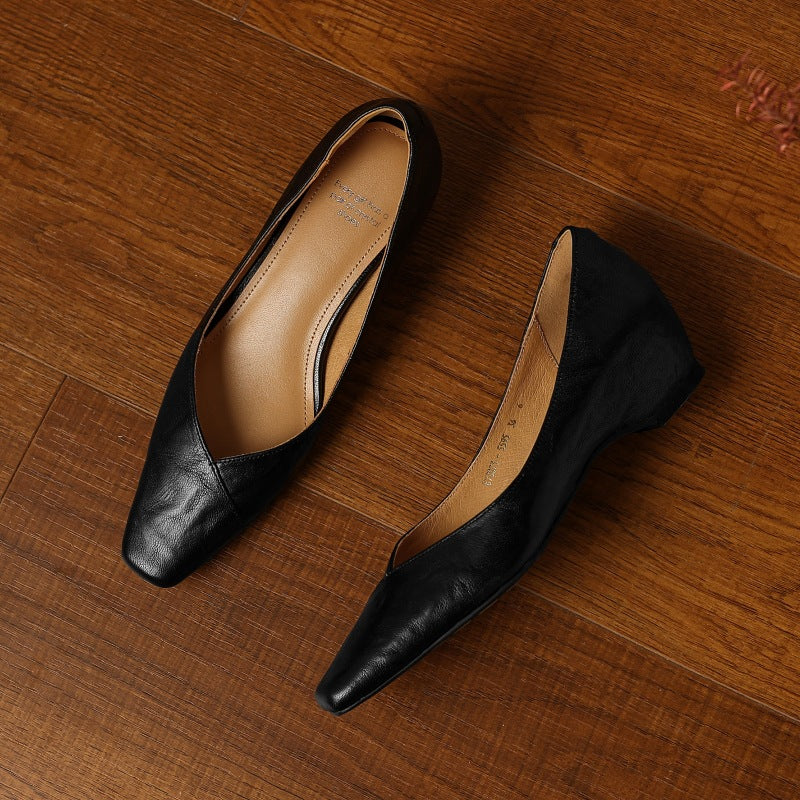 Noémie Square-Toe Leather Flat