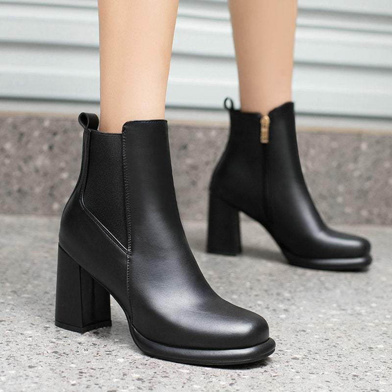 Noémie Rounded Block-Heel Ankle Boots