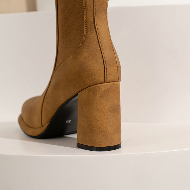 Noémie Rounded Block-Heel Ankle Boots