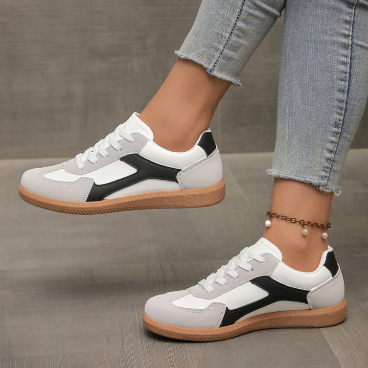 Naelle Retro Lace Sneakers