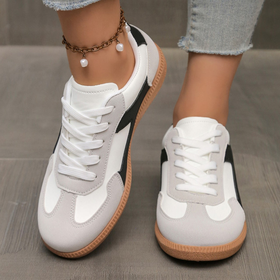 Naelle Retro Lace Sneakers